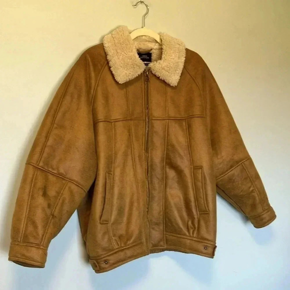Urban Outfitters Aviator Faux Leather Plush Shearling Bomber Jacket - Picture 3 of 10